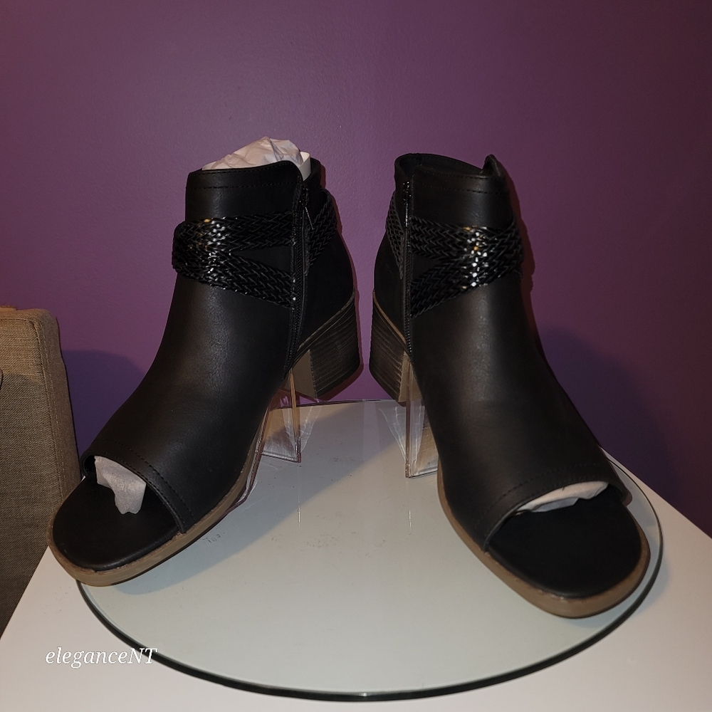 UNR8ED Women's Black Peep-Toe Ankle Boots Sz: 11M NWT - Picture 4 of 7